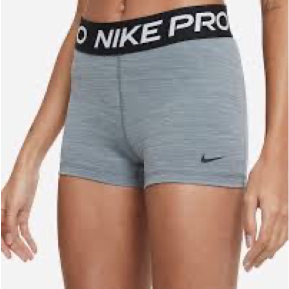 nike pro shorts xs
